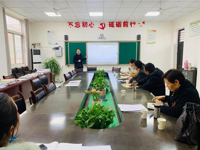 迎接荥阳市教育教学工作展示交流活动检查